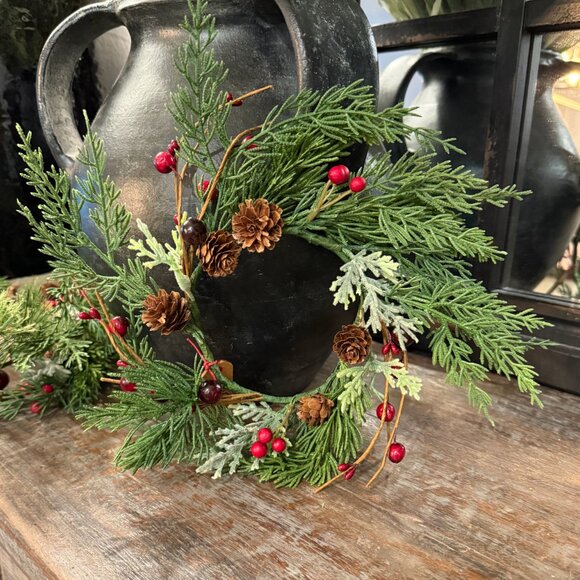 Holiday Candle Ring/Wreath - Picture 2 of 8